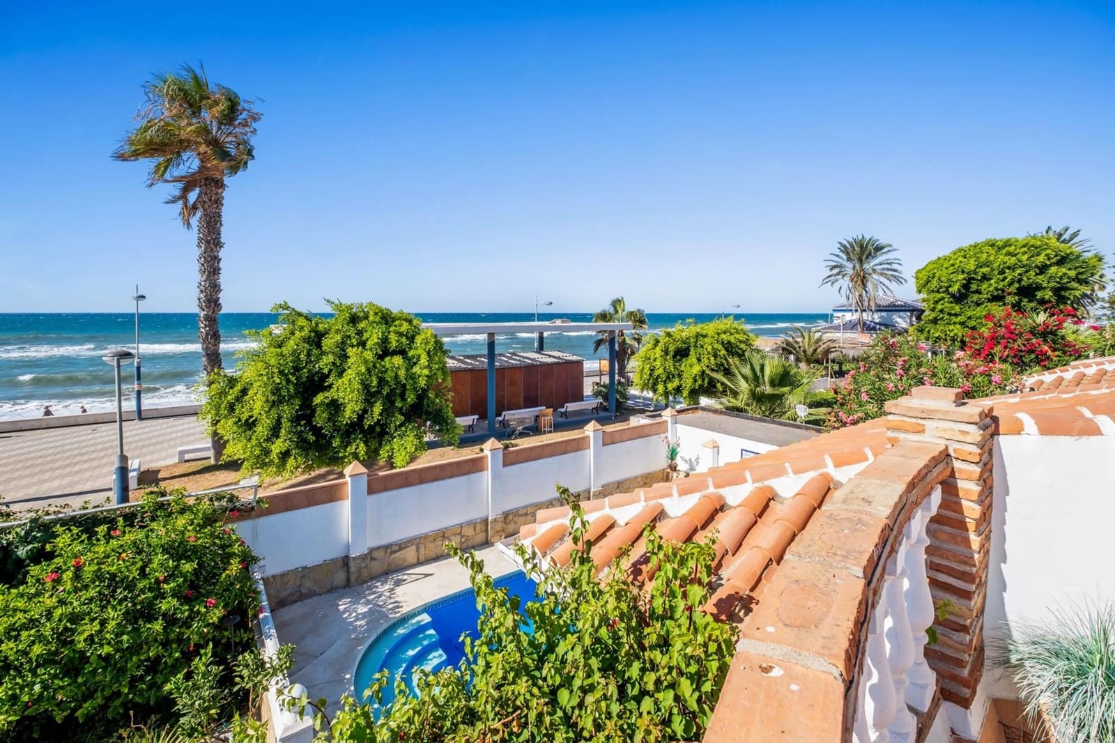 5 chambre Villa/Maison à vendre à Torrox avec piscine - 1 400 000 € (Ref: 9720460)