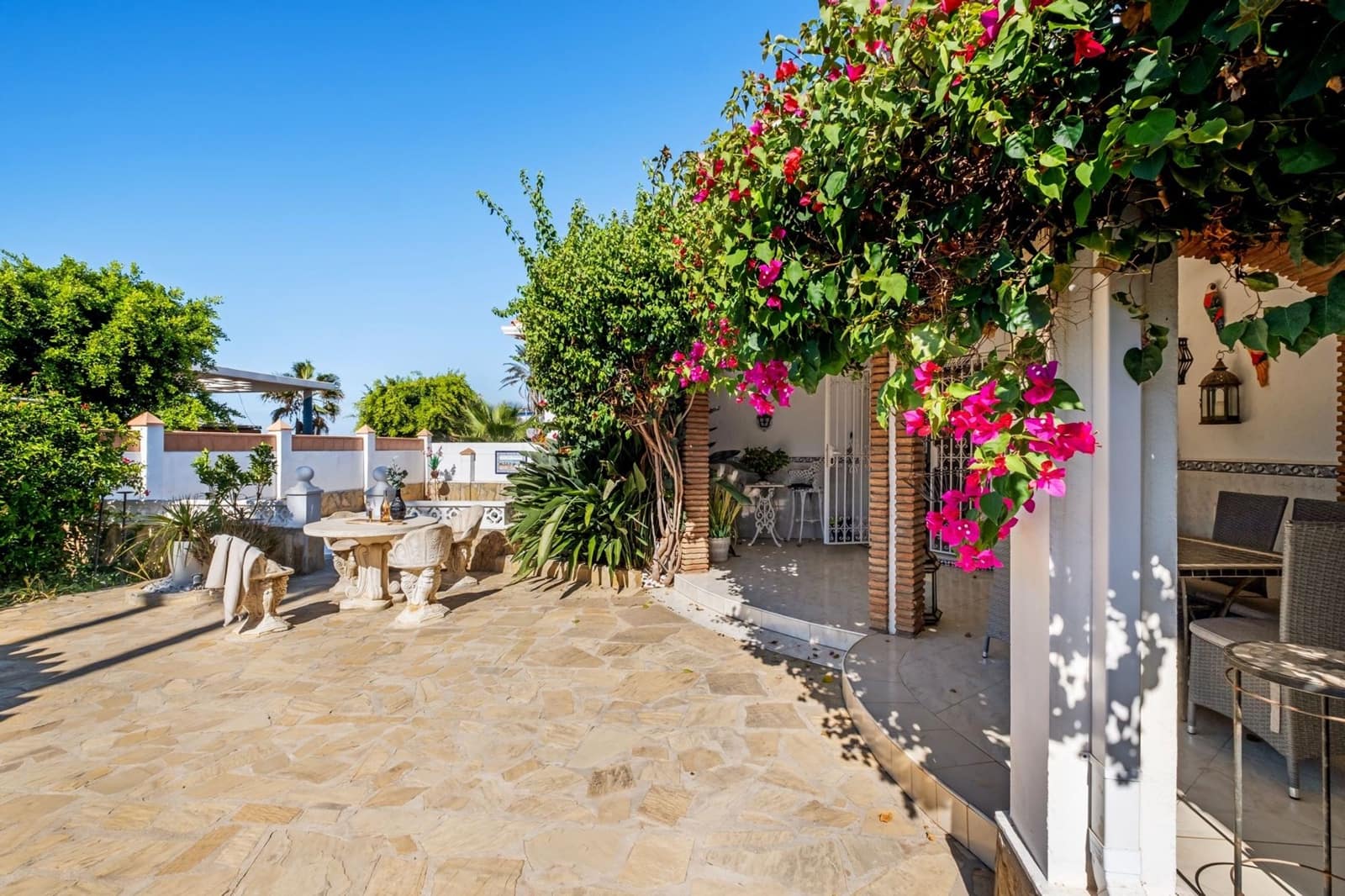 5 chambre Villa/Maison à vendre à Torrox avec piscine - 1 400 000 € (Ref: 9720460)