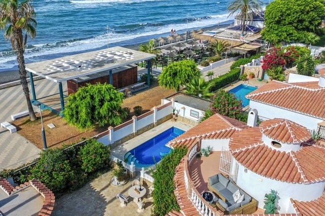 5 makuuhuone Huvila myytävänä paikassa Centro Internacional, Torrox mukana uima-altaan - 1 400 000 € (Ref: 9720460)