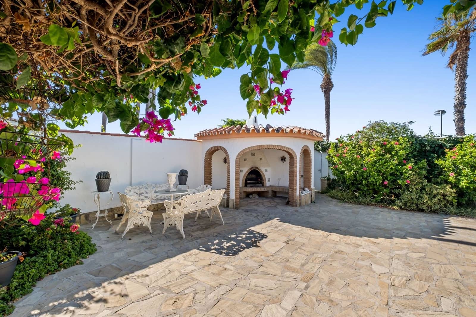 5 chambre Villa/Maison à vendre à Torrox avec piscine - 1 400 000 € (Ref: 9720460)