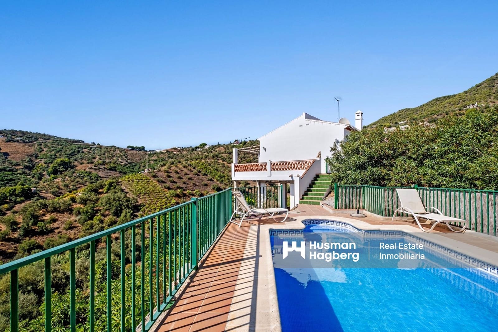 2 bedroom Villa for sale in Frigiliana with pool - € 309,000 (Ref: 9730684)