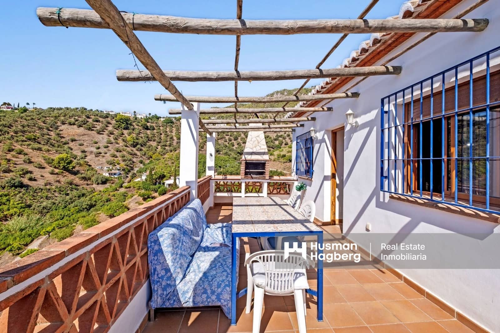 2 bedroom Villa for sale in Frigiliana with pool - € 309,000 (Ref: 9730684)