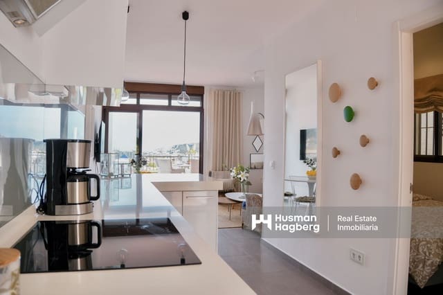 Casa de 2 habitaciones en Capistrano, Nerja en venta con piscina - 449.000 € (Ref: 9784298)