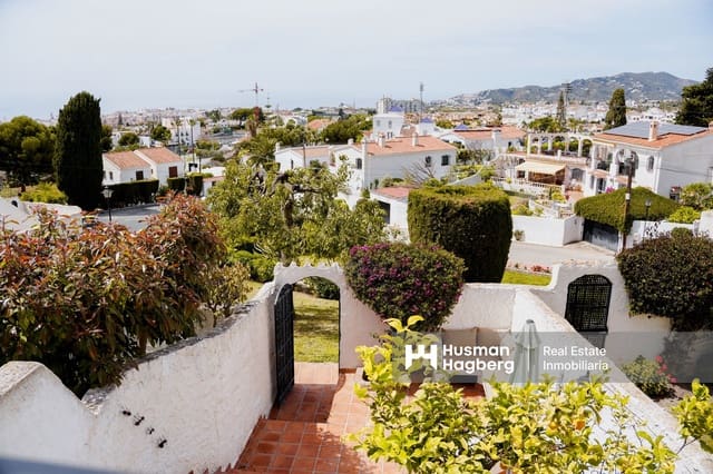 2 soveværelse Byhus til salg i Capistrano, Nerja med swimmingpool - € 449.000 (Ref: 9784298)