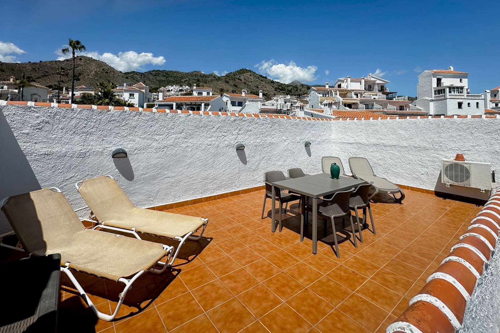 4 bedroom Townhouse for sale in Nerja with pool - € 525,000 (Ref: 9841727)