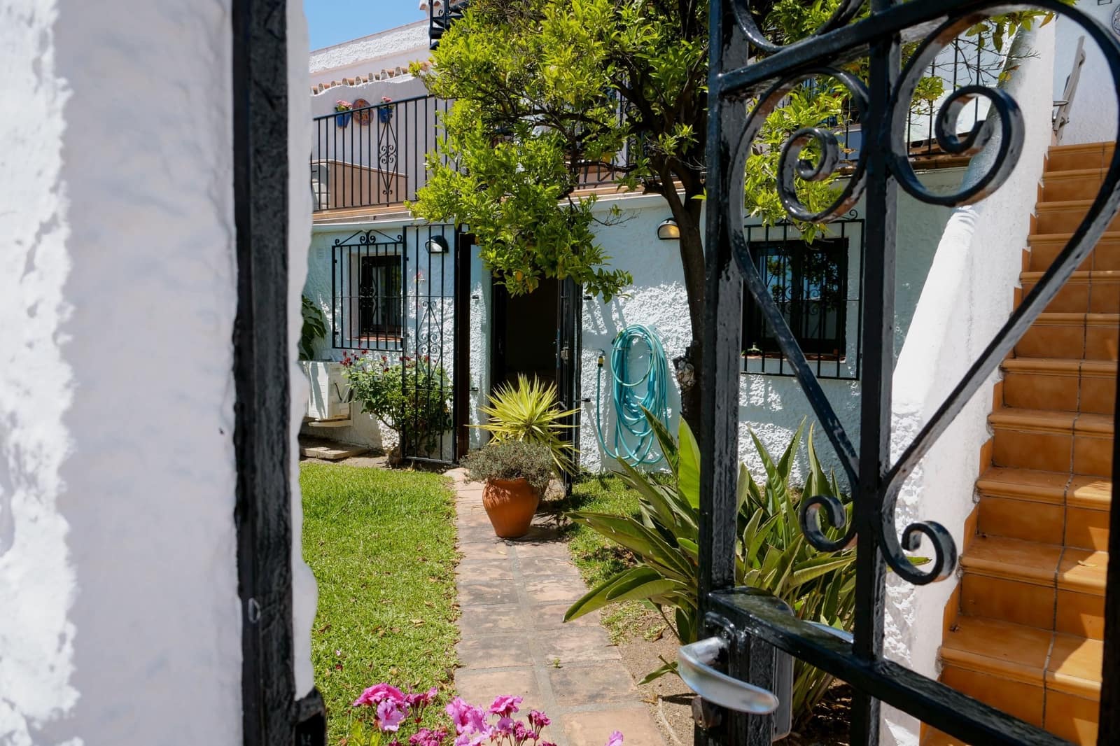 4 bedroom Townhouse for sale in Nerja with pool - € 525,000 (Ref: 9841727)