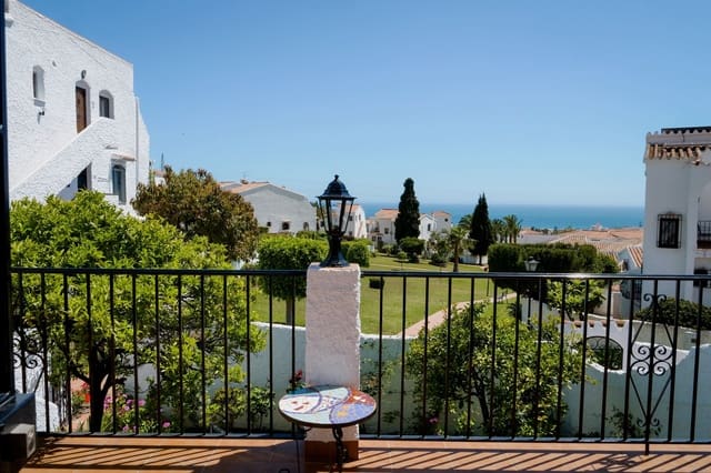 4 sypialnia Dom na sprzedaż w Capistrano, Nerja z basenem - 525 000 € (Ref: 9841727)