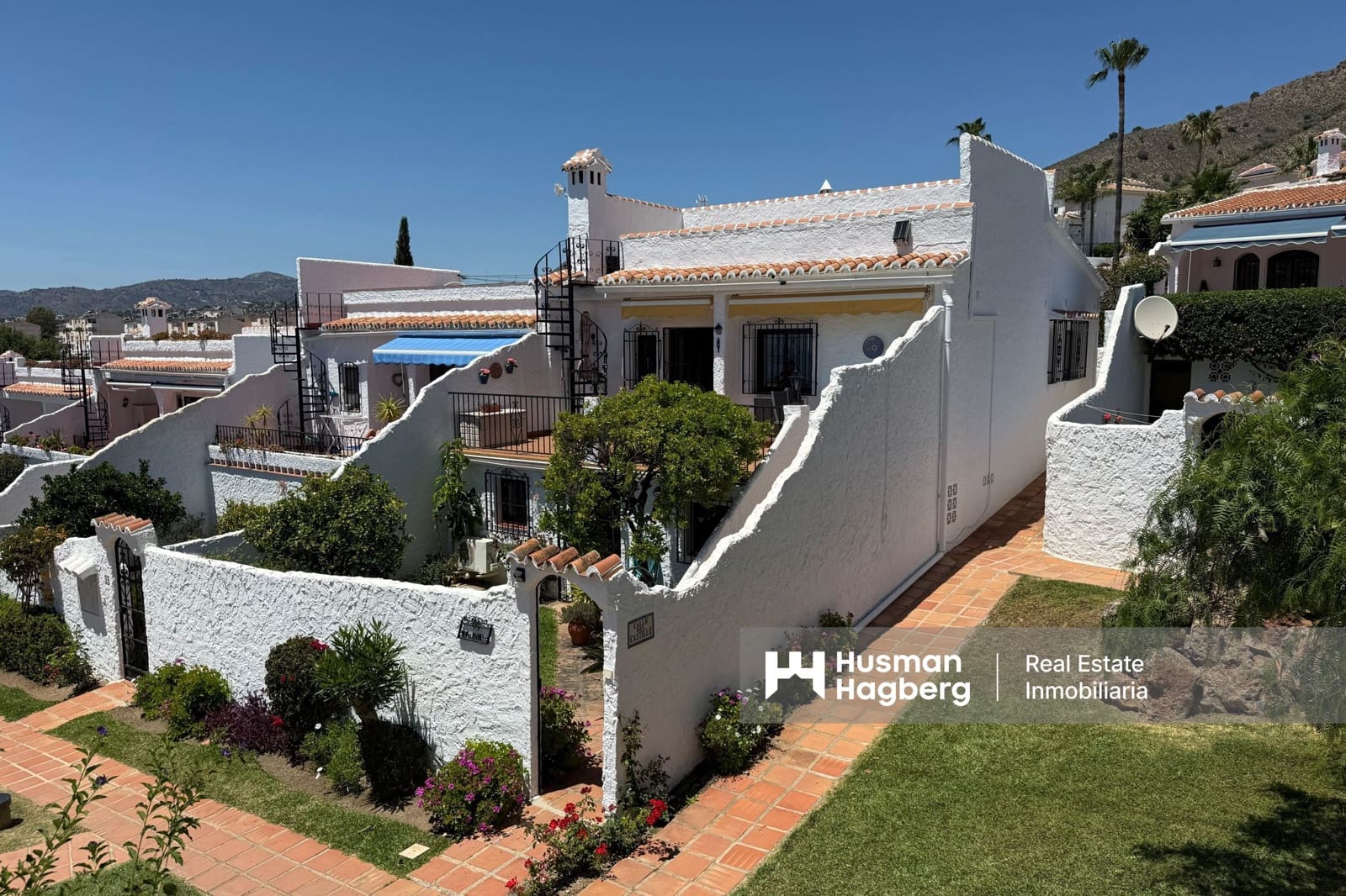 4 bedroom Townhouse for sale in Nerja with pool - € 525,000 (Ref: 9841727)