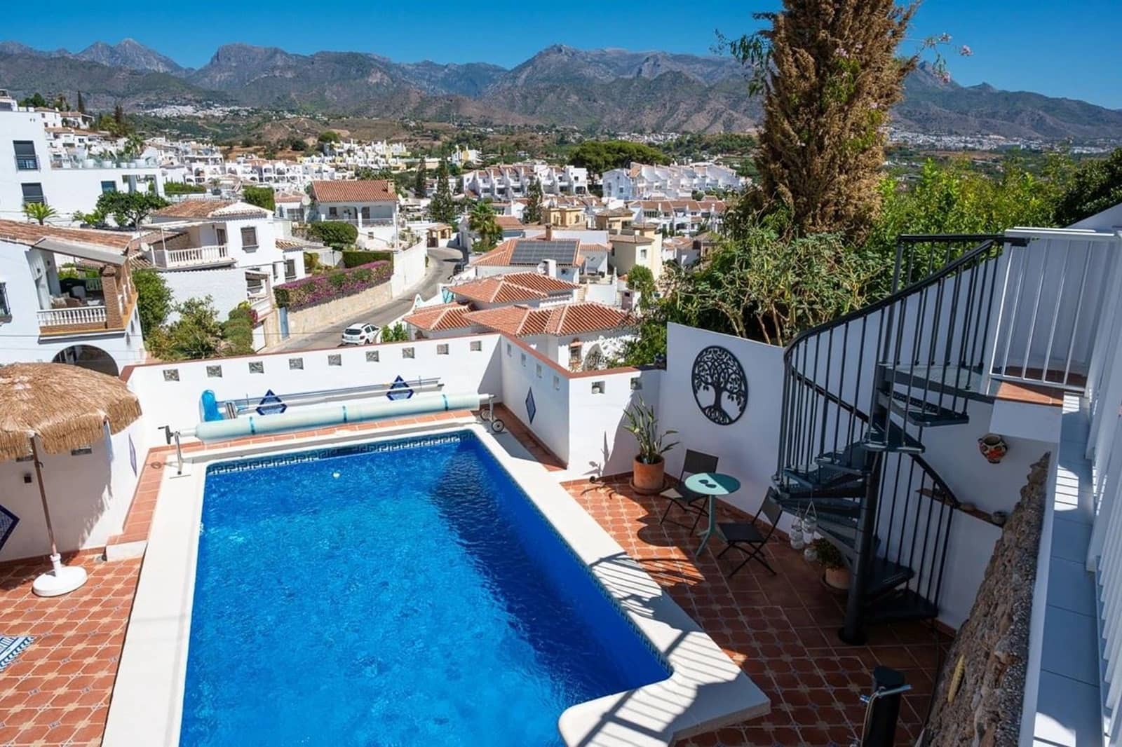 3 chambre Villa/Maison à vendre à Nerja avec piscine - 599 000 € (Ref: 9895154)