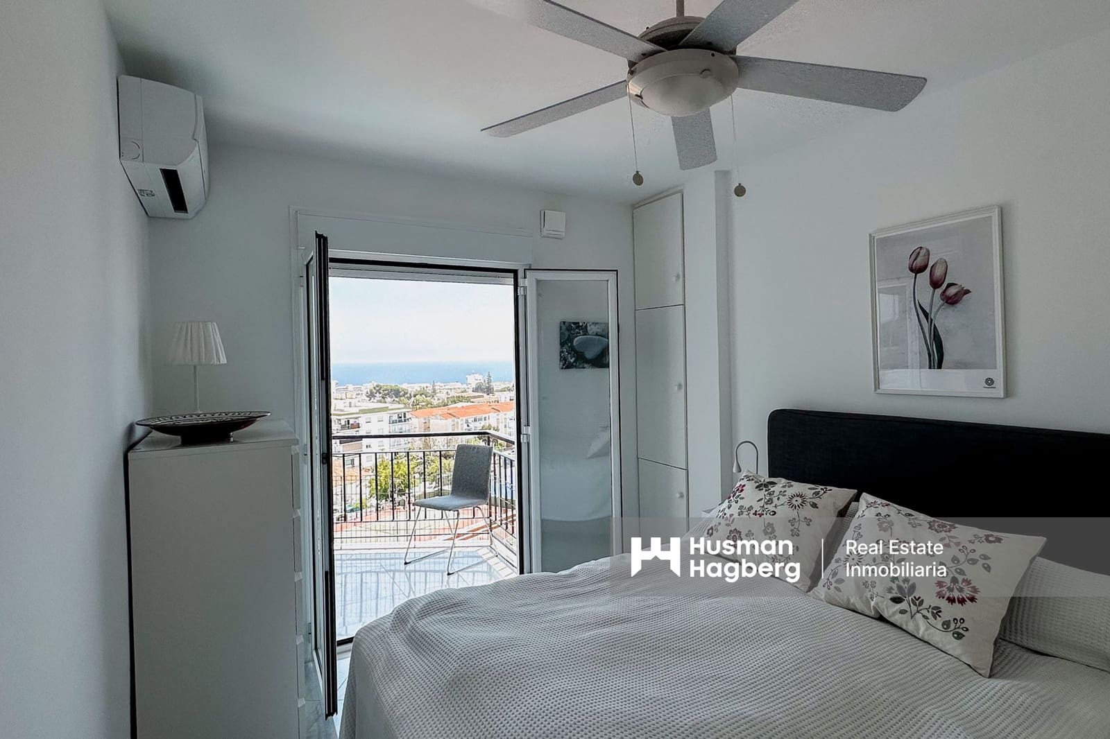 2 bedroom Apartment for sale in Nerja with pool - € 339,000 (Ref: 9902460)