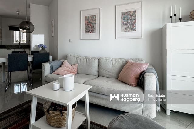 2 bedroom Apartment for sale in Avda Pescia - Ctra de Frigiliana, Nerja with pool - € 339,000 (Ref: 9902460)