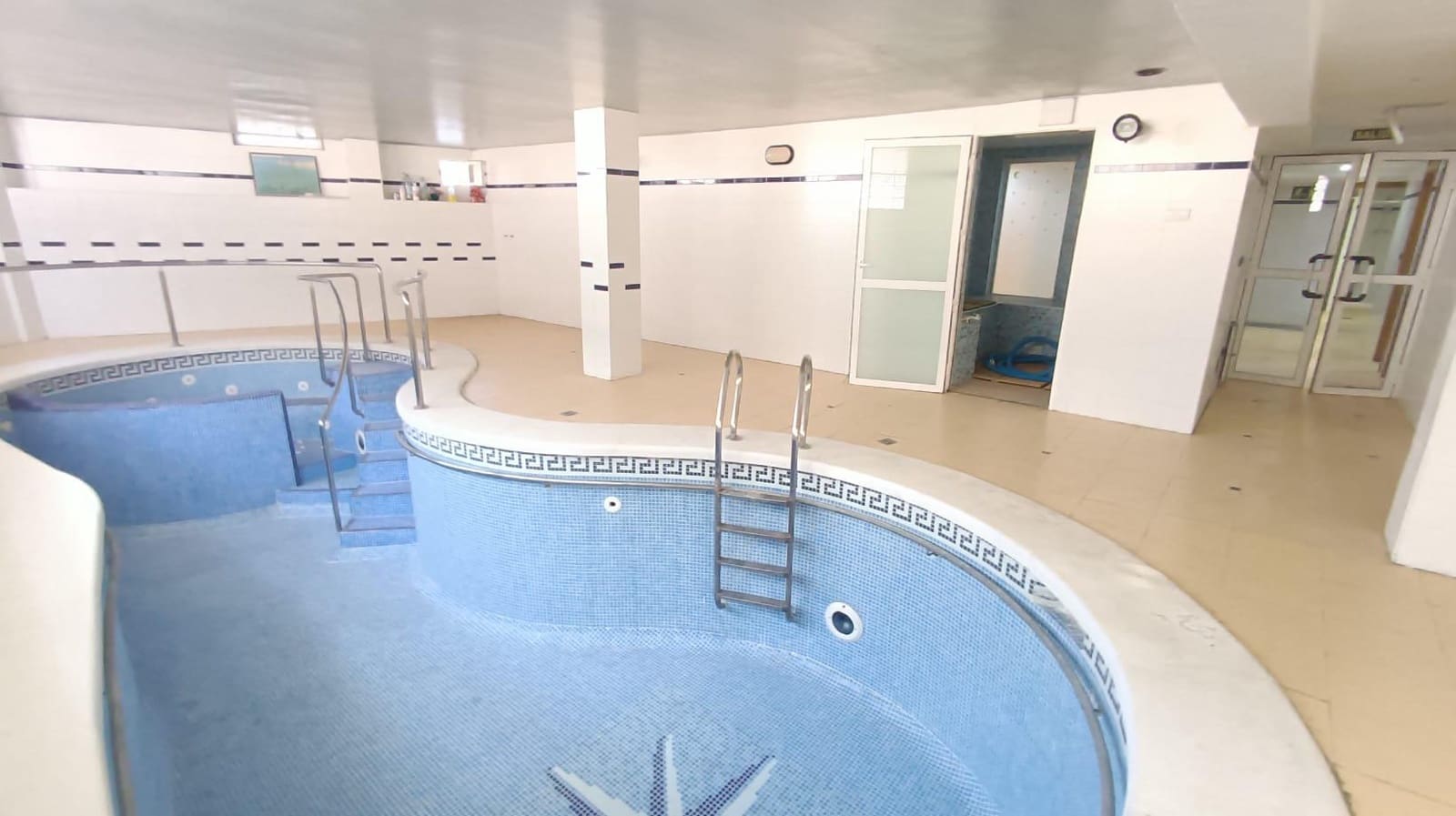 Erhverv til salg i Pilar de la Horadada - € 149.000 (Ref: 4178136)