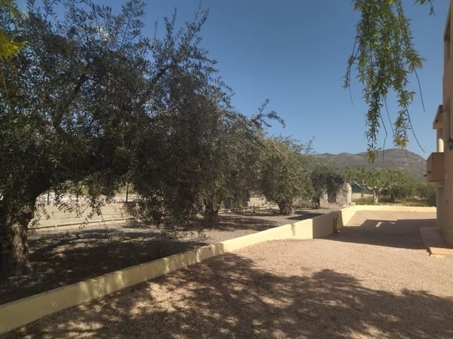 Finca/Herregård til salgs i Moratalla med svømmebasseng garasje - € 295 000 (Ref: 8233345)