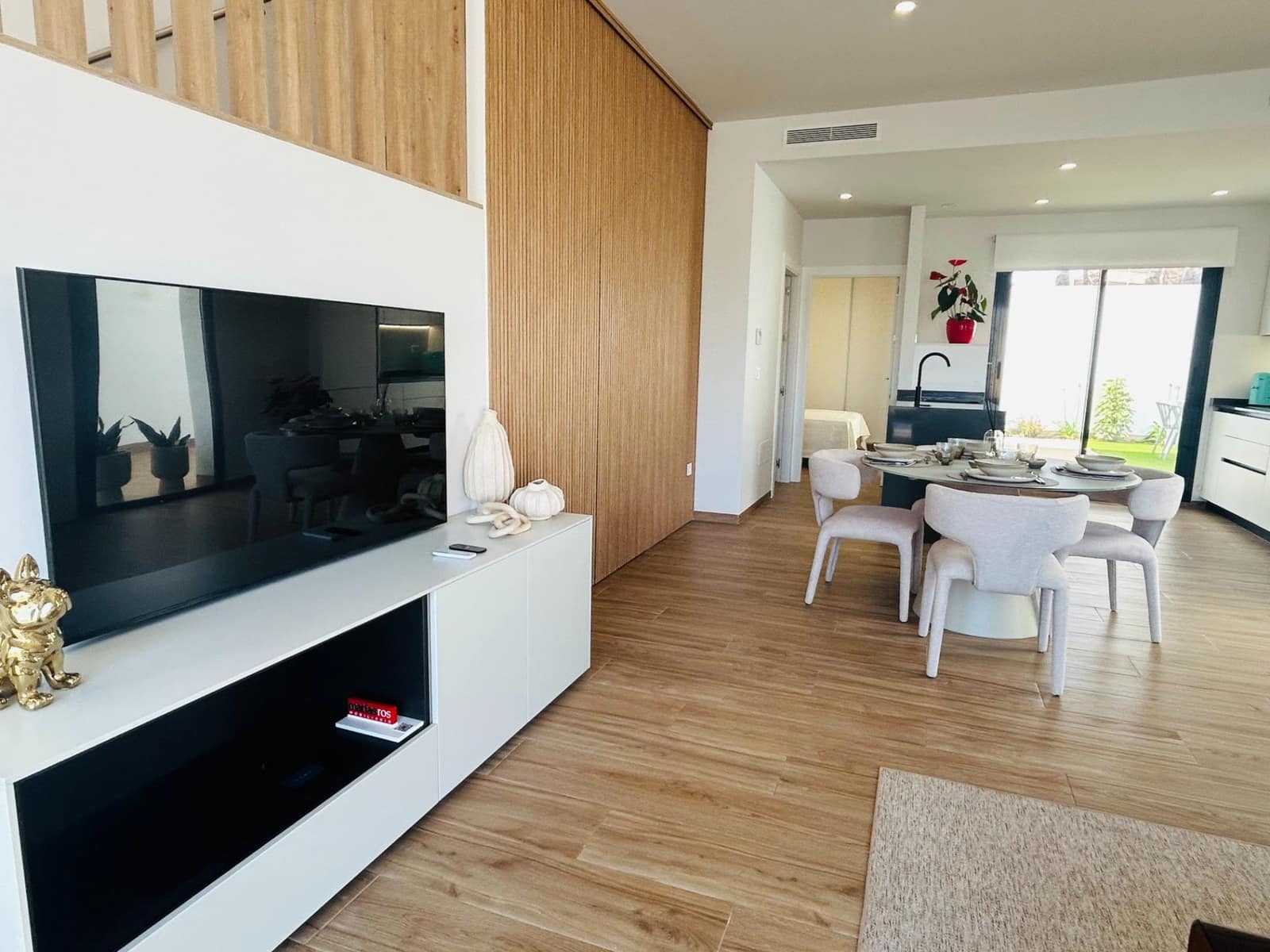 3 sypialnia Willa na sprzedaż w San Pedro del Pinatar z basenem - 479 900 € (Ref: 8678080)