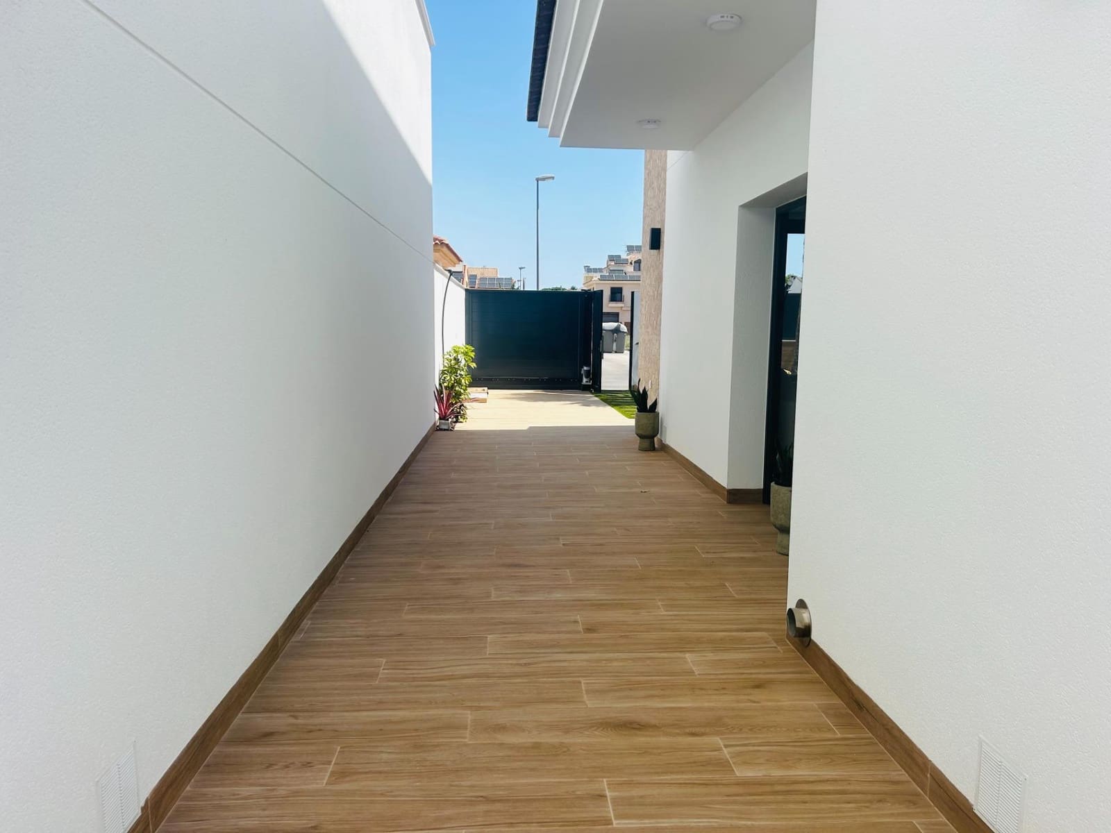 3 sypialnia Willa na sprzedaż w San Pedro del Pinatar z basenem - 479 900 € (Ref: 8678080)