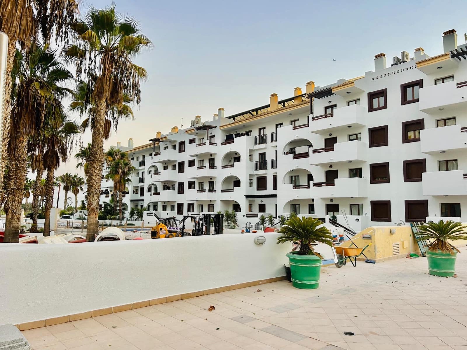 Apartamento de 2 habitaciones en Los Alcázares en venta con piscina garaje - 134.300 € (Ref: 9036690)