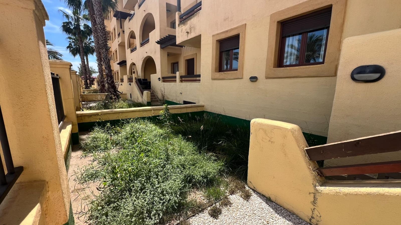 Apartamento de 2 habitaciones en Los Alcázares en venta con piscina garaje - 134.300 € (Ref: 9036690)