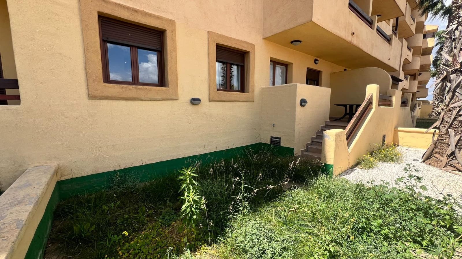 Apartamento de 2 habitaciones en Los Alcázares en venta con piscina garaje - 134.300 € (Ref: 9036690)