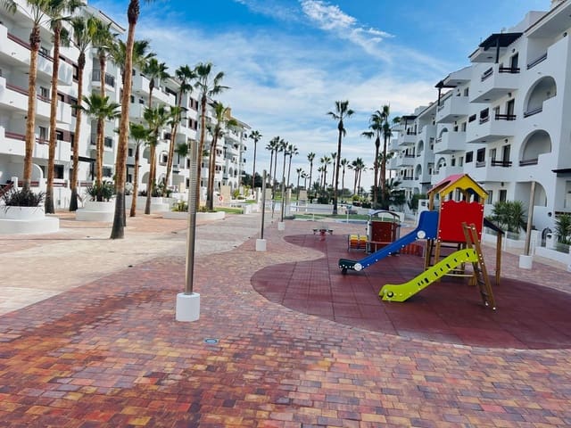 1 quarto Apartamento para venda em Los Alcázares com piscina garagem - 110 000 € (Ref: 9036691)