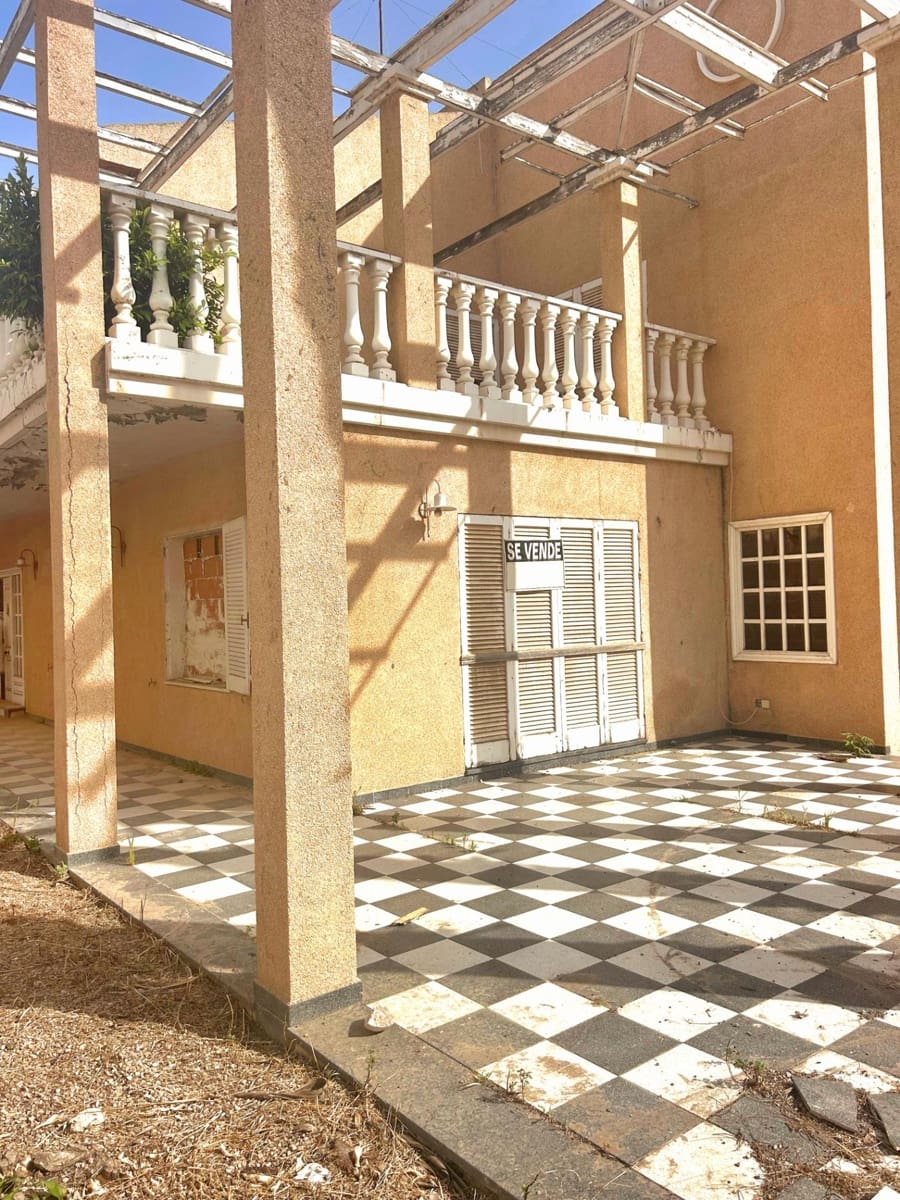 Chalet de 8 habitaciones en San Javier en venta - 450.000 € (Ref: 9065312)