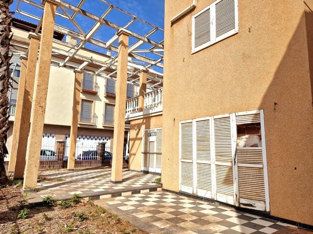 Chalet de 8 habitaciones en San Javier en venta - 450.000 € (Ref: 9065312)