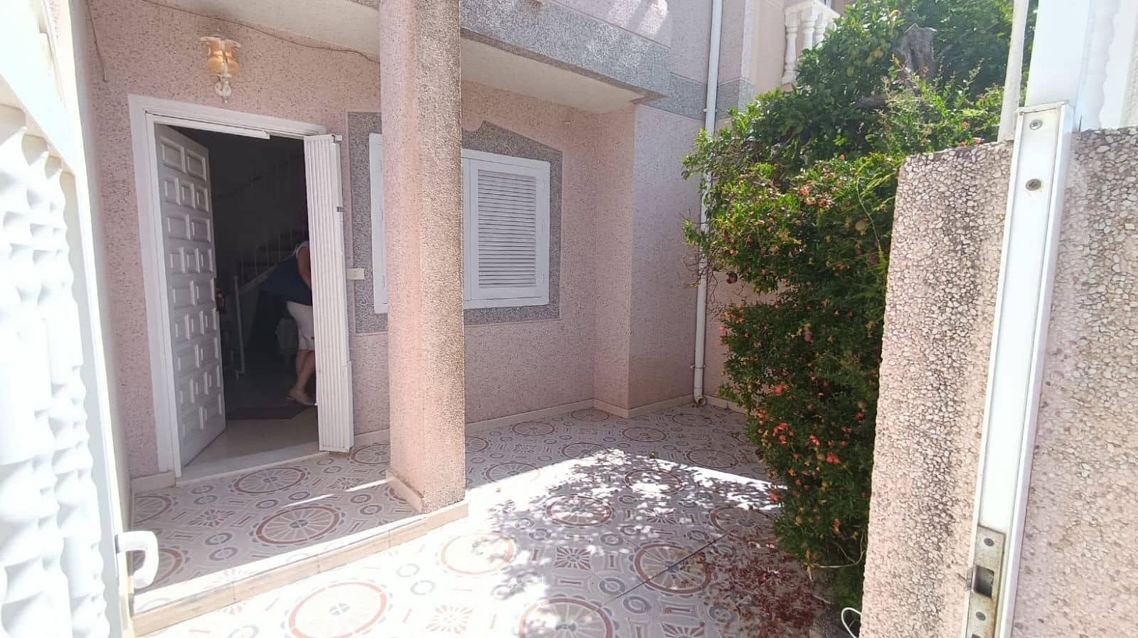 2 slaapkamer Rijtjeshuis te koop in Lo Pagan - € 135.000 (Ref: 9096087)