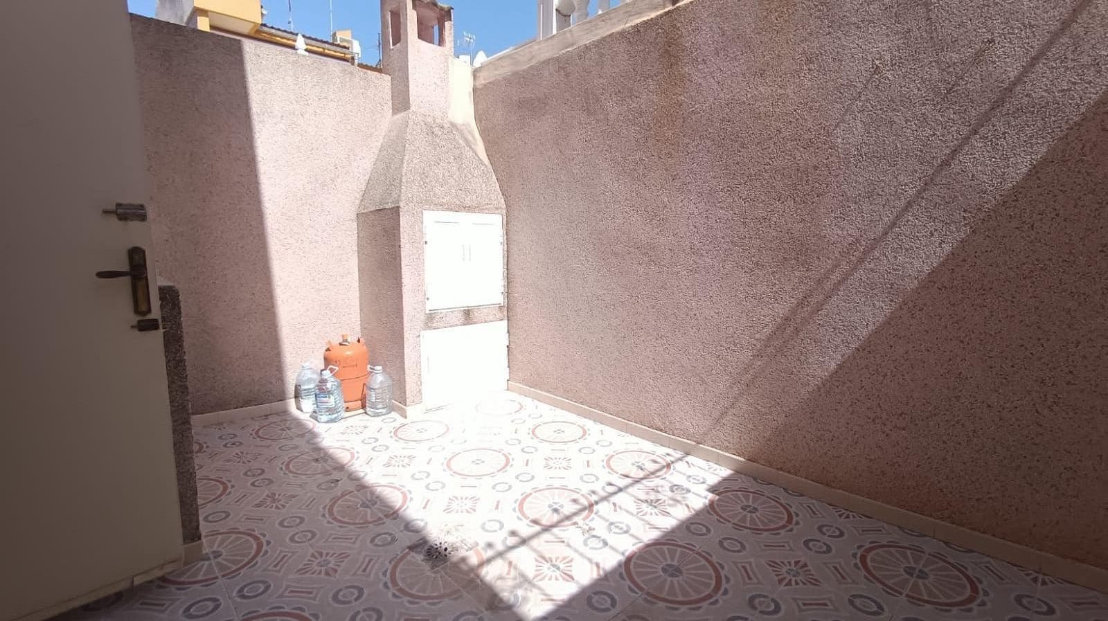 2 slaapkamer Rijtjeshuis te koop in Lo Pagan - € 135.000 (Ref: 9096087)