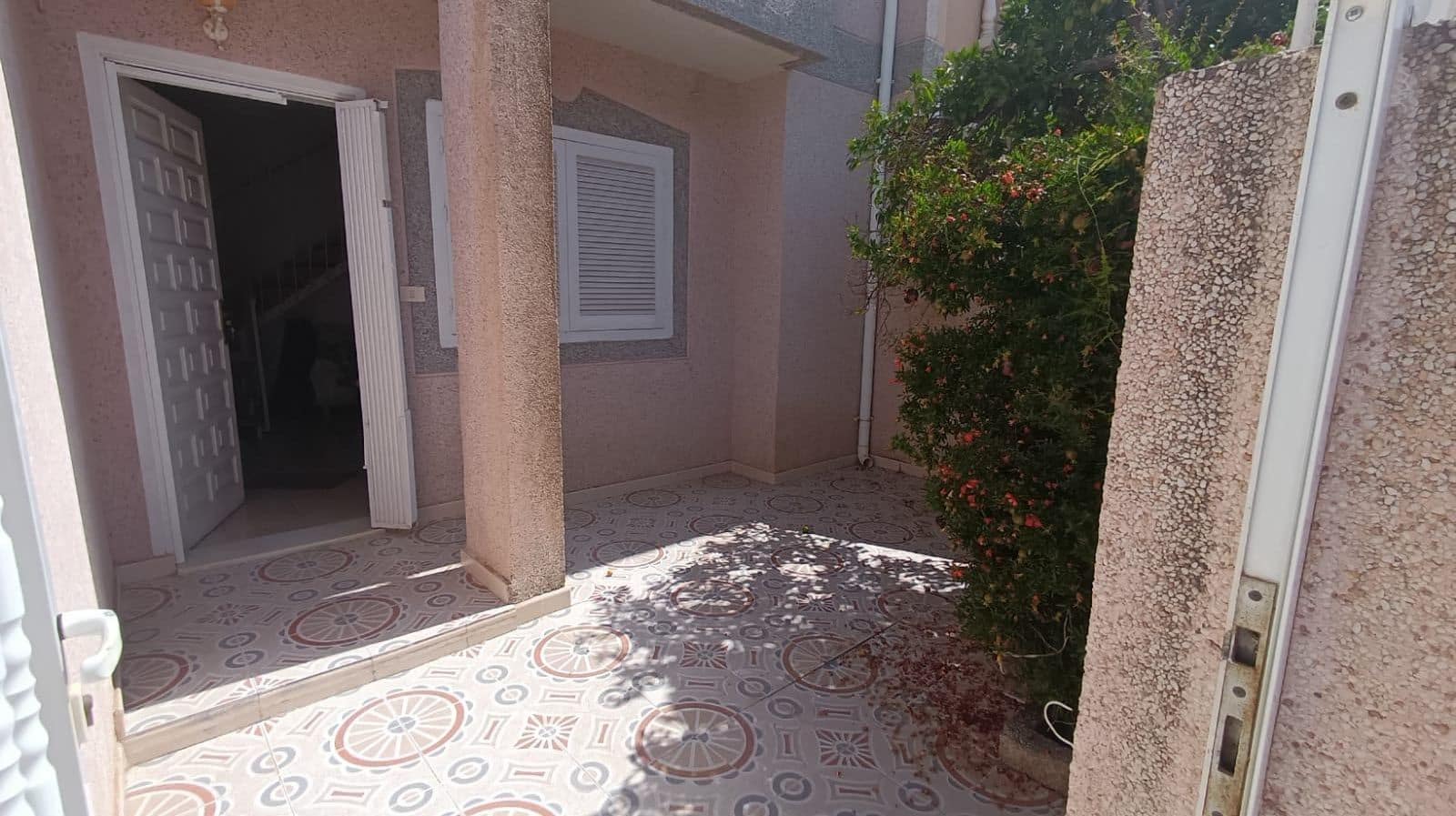 2 slaapkamer Rijtjeshuis te koop in Lo Pagan - € 135.000 (Ref: 9096087)