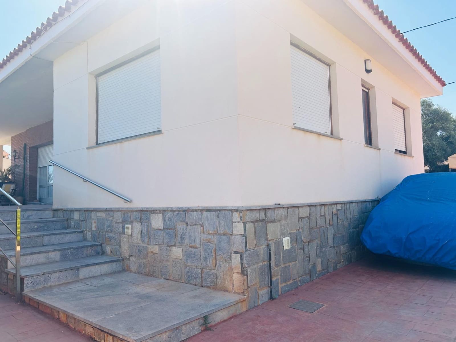 4 bedroom Villa for sale in Los Urrutias with garage - € 320,000 (Ref: 9204667)