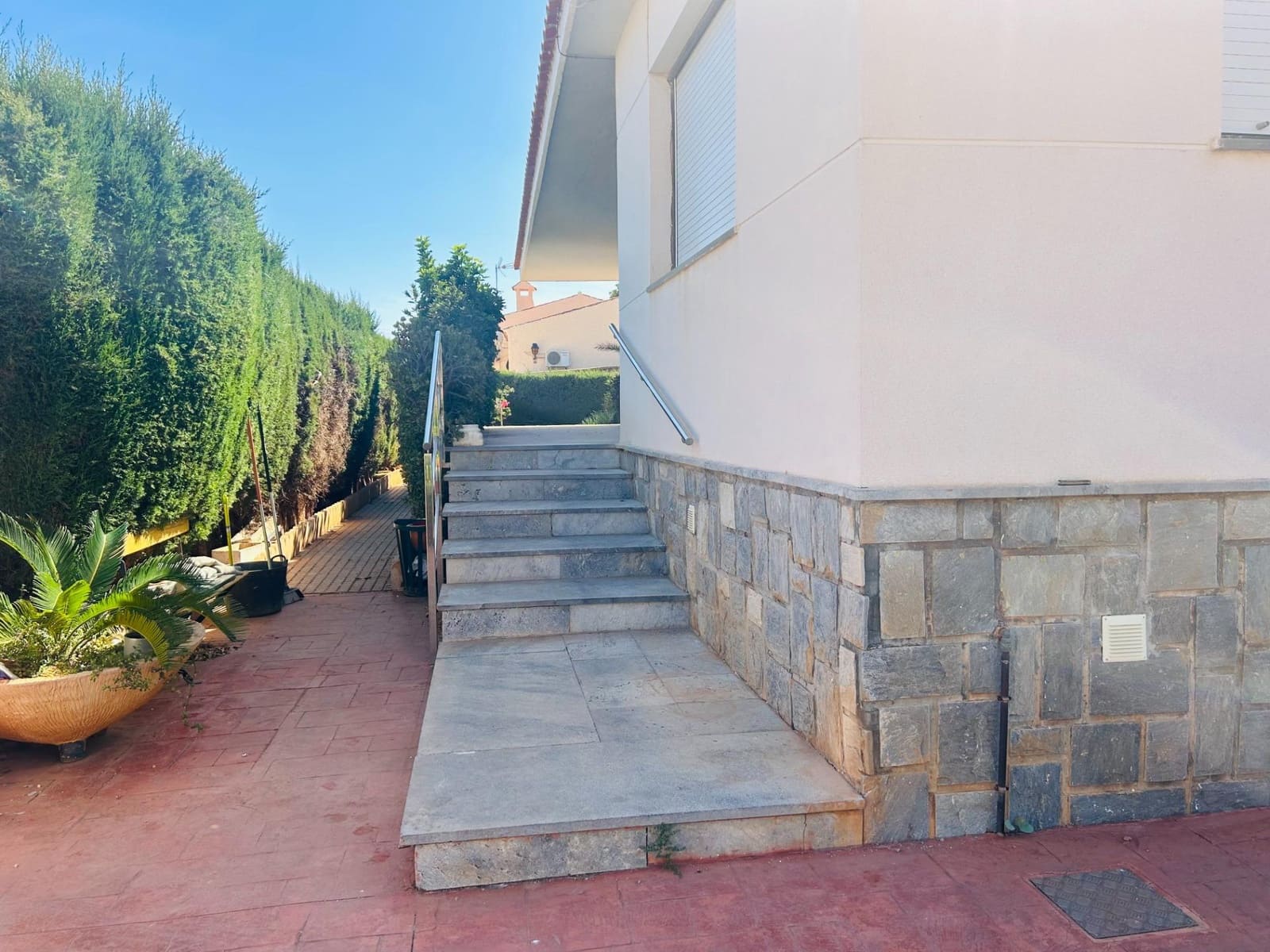 4 bedroom Villa for sale in Los Urrutias with garage - € 320,000 (Ref: 9204667)