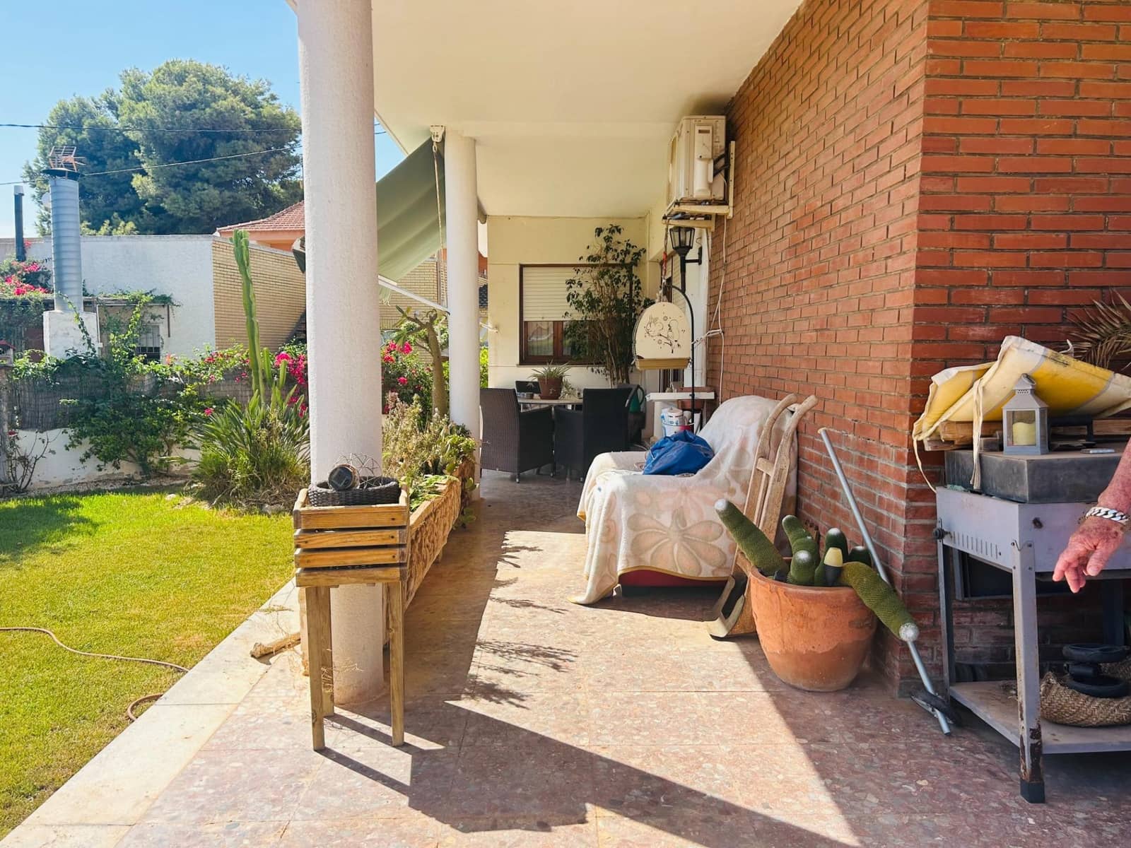 4 bedroom Villa for sale in Los Urrutias with garage - € 320,000 (Ref: 9204667)