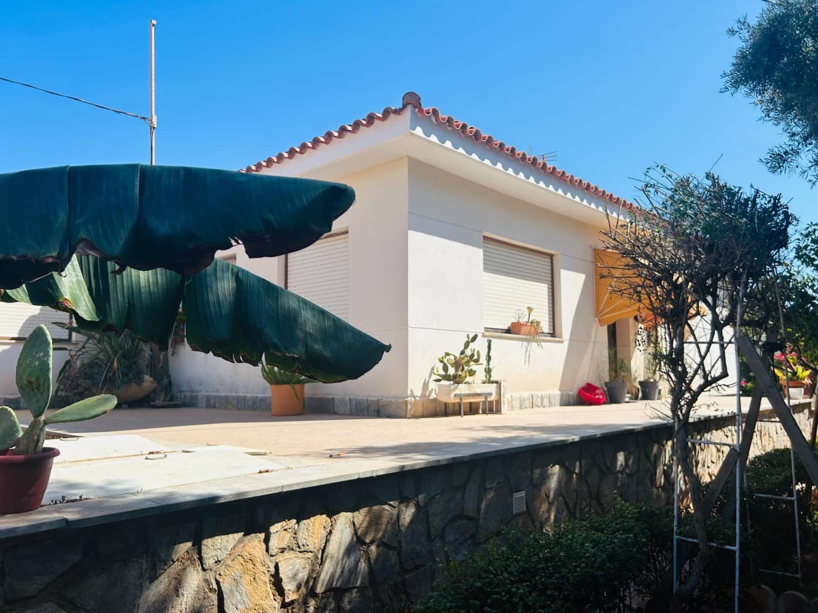 4 bedroom Villa for sale in Los Urrutias with garage - € 320,000 (Ref: 9204667)