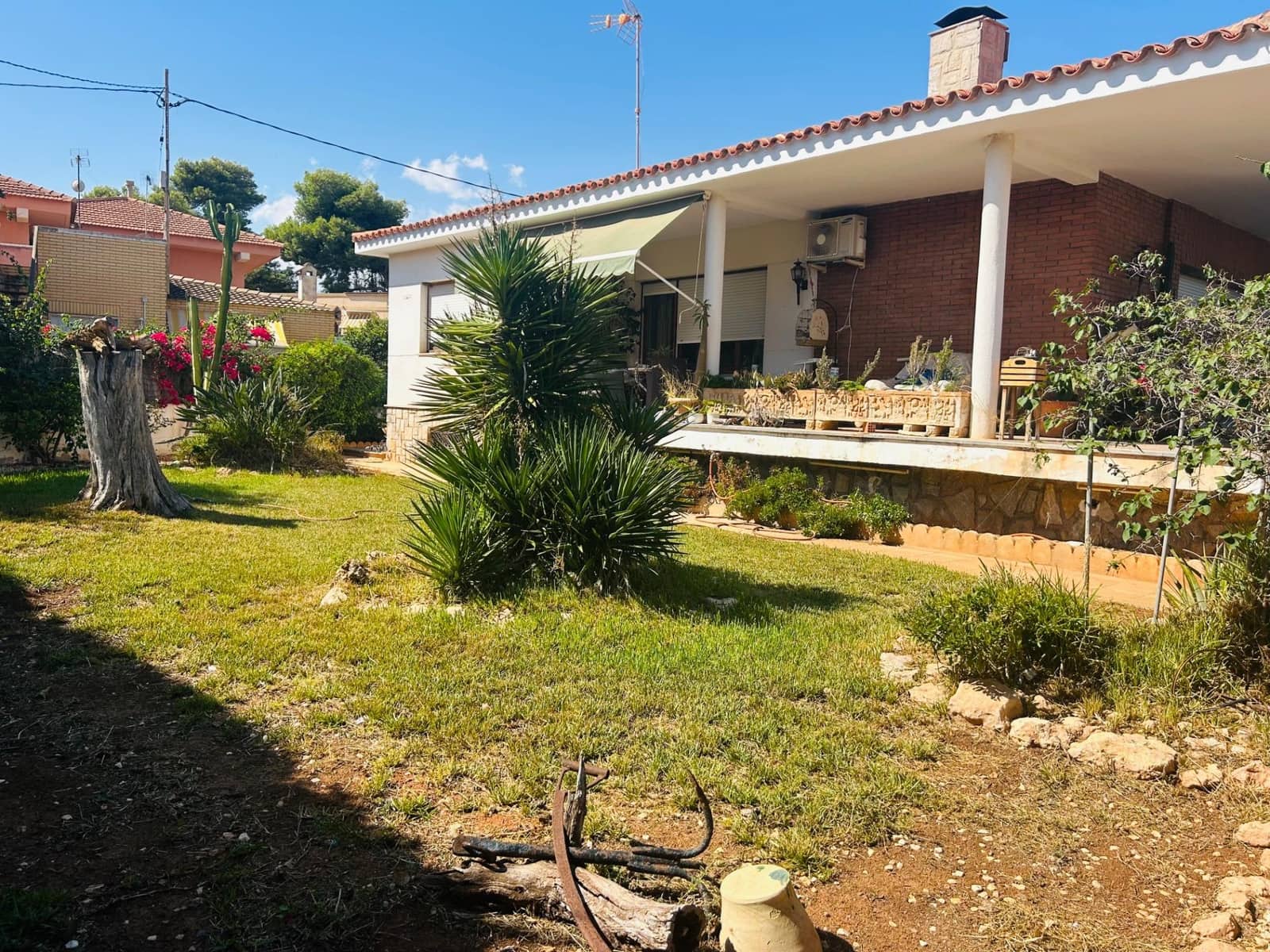 4 bedroom Villa for sale in Los Urrutias with garage - € 320,000 (Ref: 9204667)