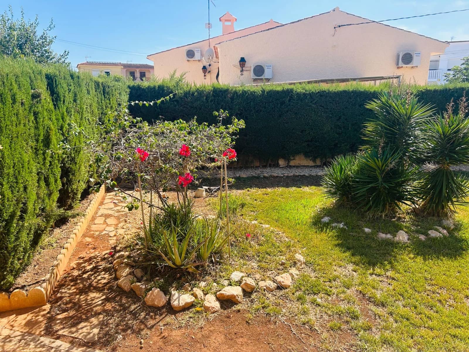 4 bedroom Villa for sale in Los Urrutias with garage - € 320,000 (Ref: 9204667)
