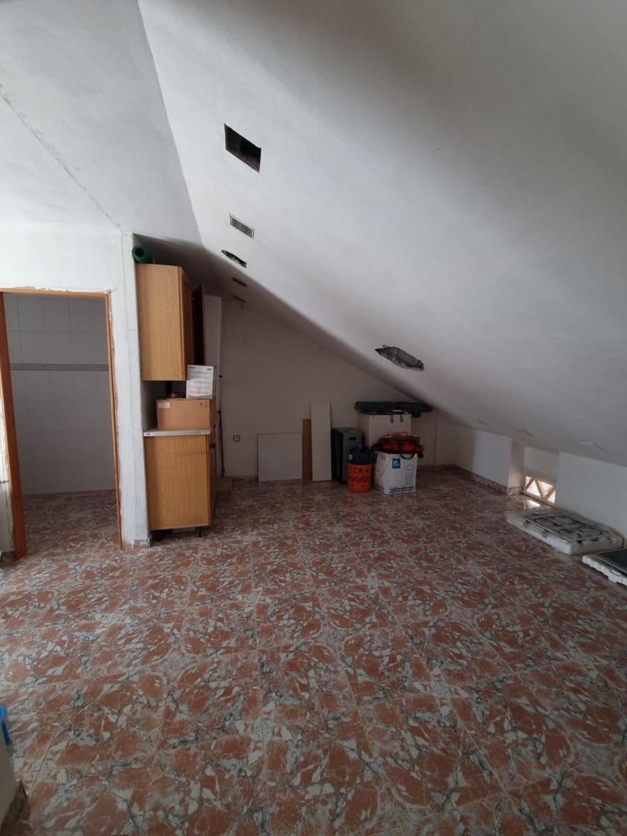 5 soveværelse Lejlighed til salg i Lo Pagan - € 243.900 (Ref: 9220083)