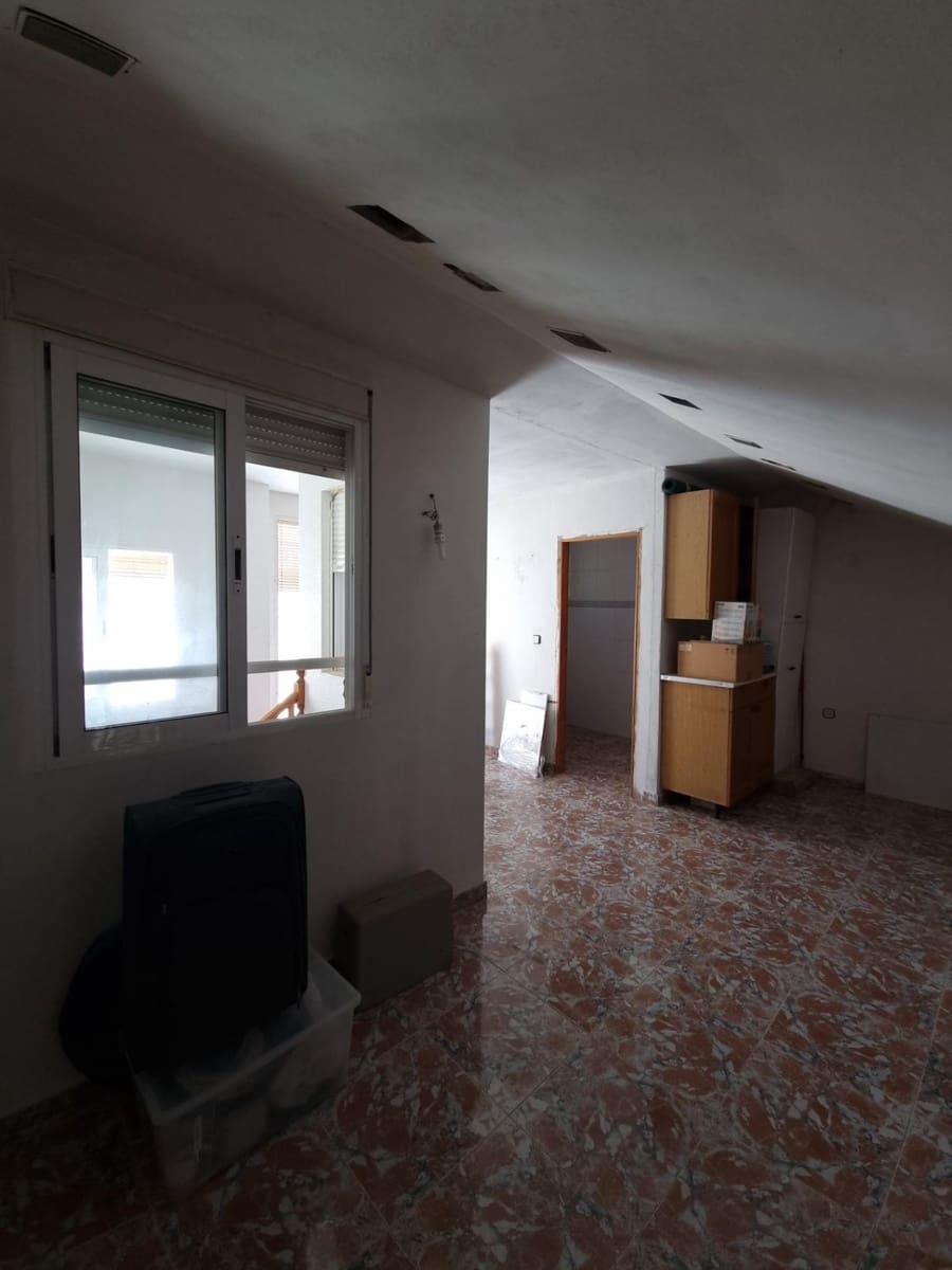 5 soveværelse Lejlighed til salg i Lo Pagan - € 243.900 (Ref: 9220083)