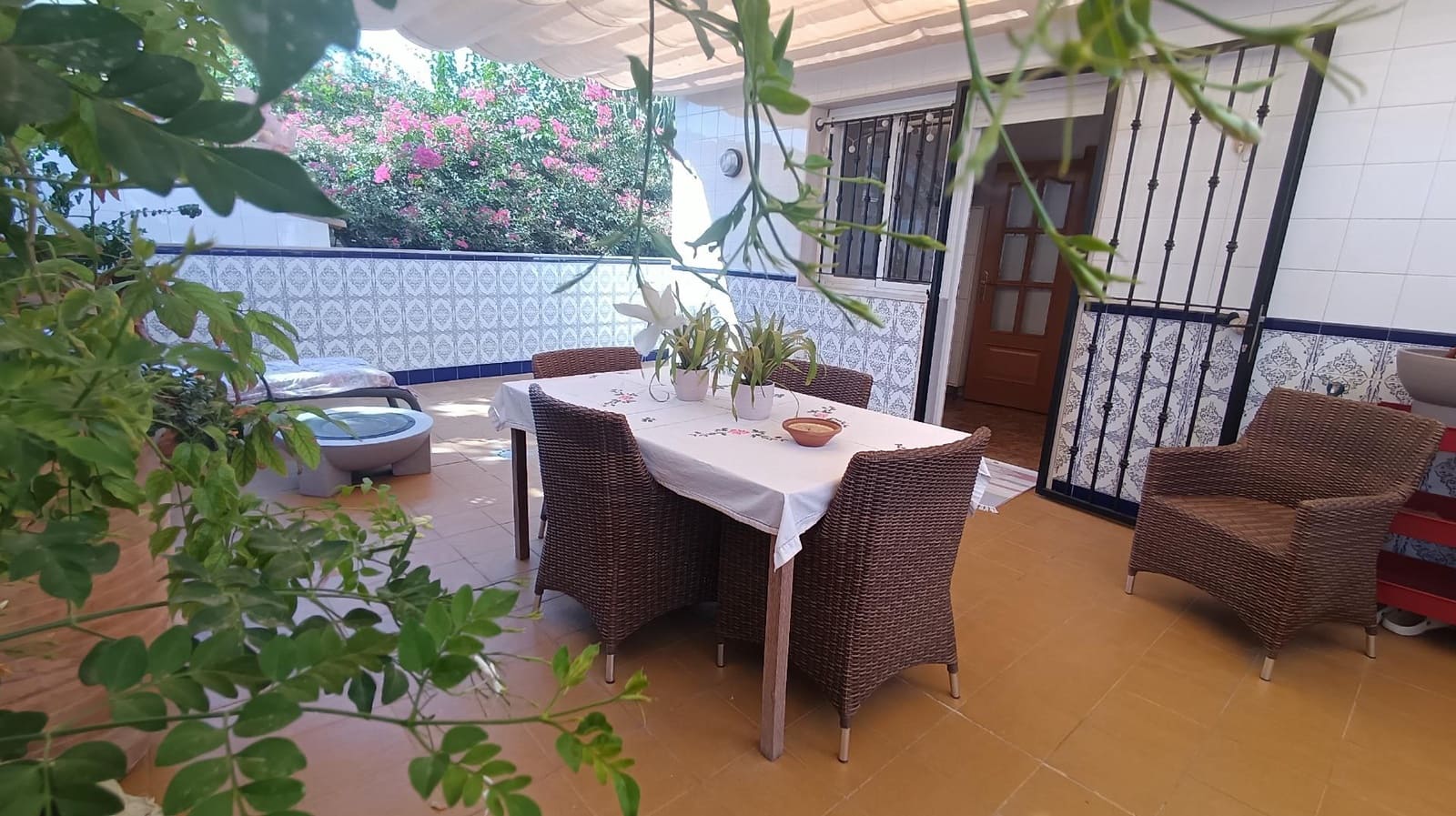 4 bedroom Villa for sale in San Pedro del Pinatar with garage - € 499,900 (Ref: 9243049)