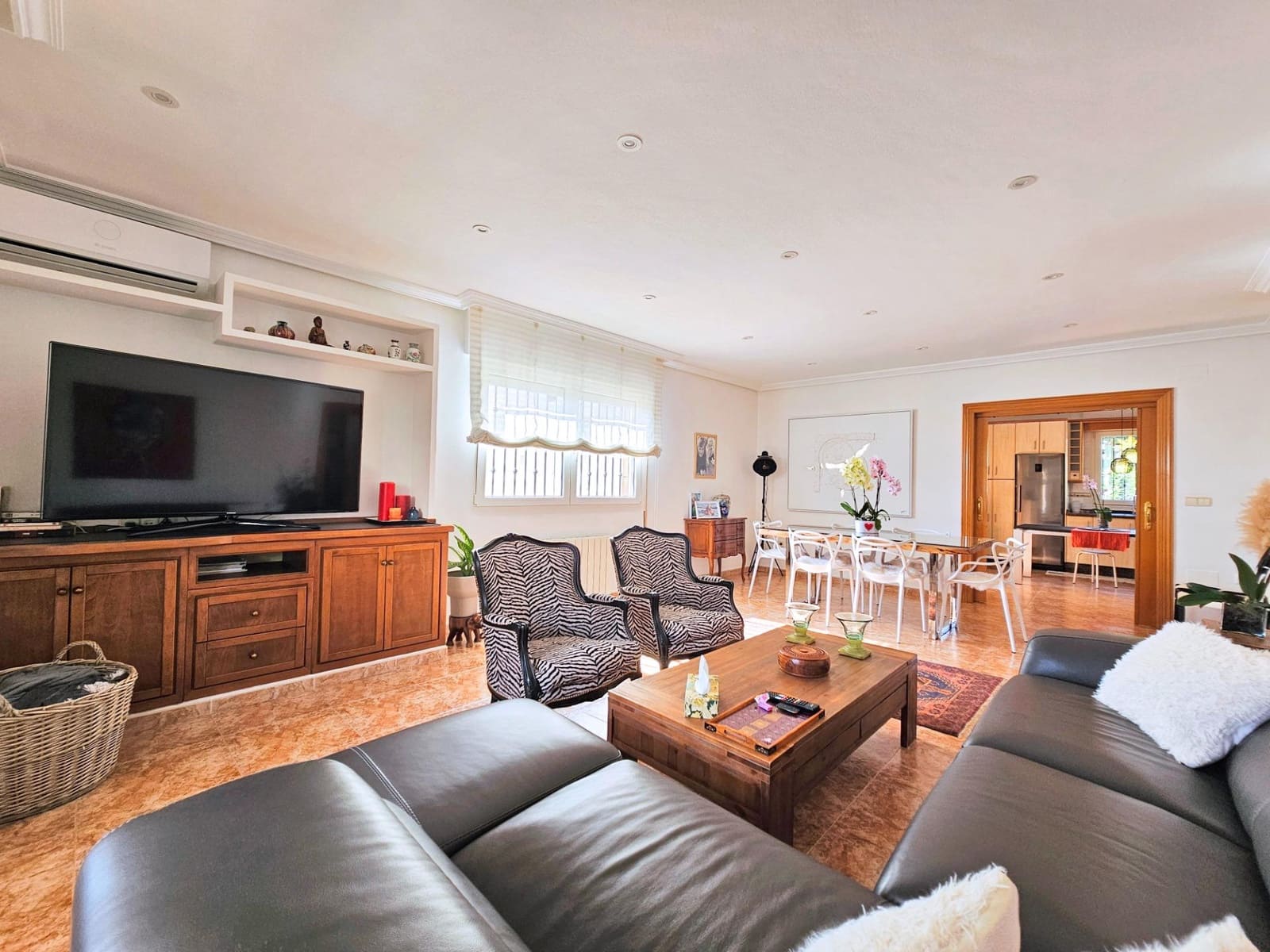 4 bedroom Villa for sale in San Pedro del Pinatar with garage - € 499,900 (Ref: 9243049)