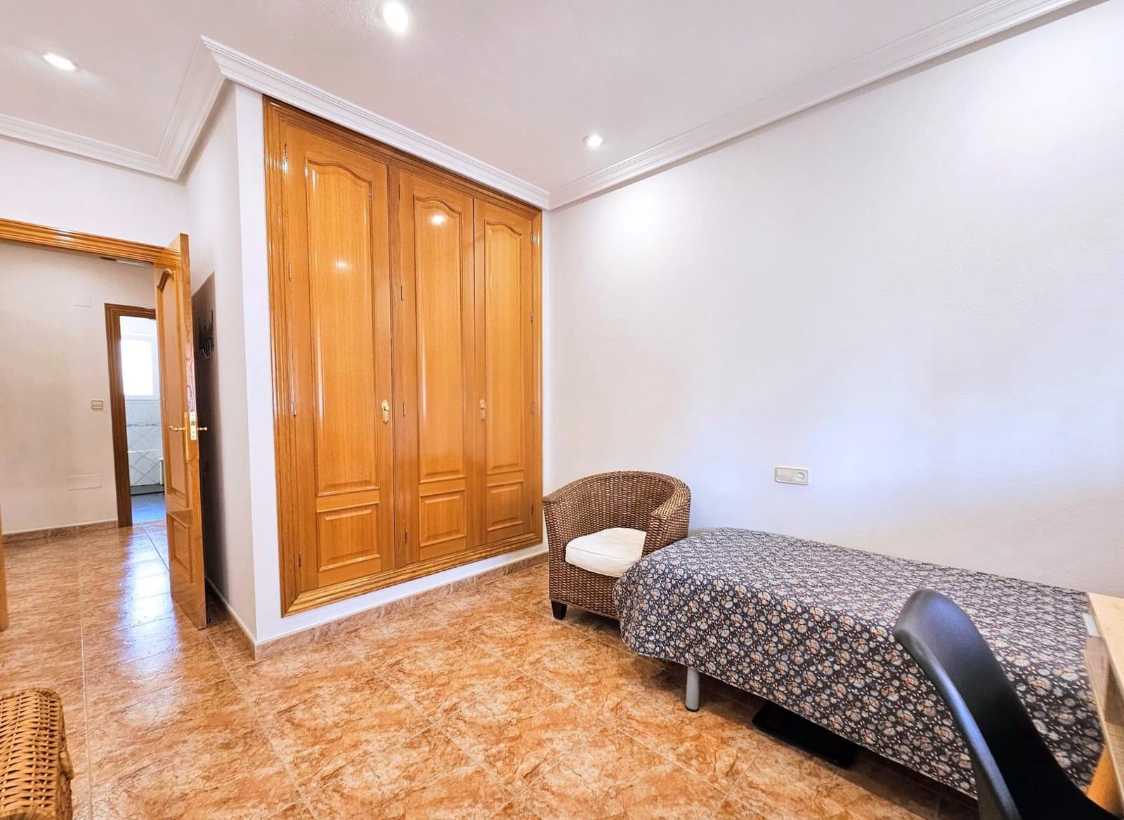 4 bedroom Villa for sale in San Pedro del Pinatar with garage - € 499,900 (Ref: 9243049)