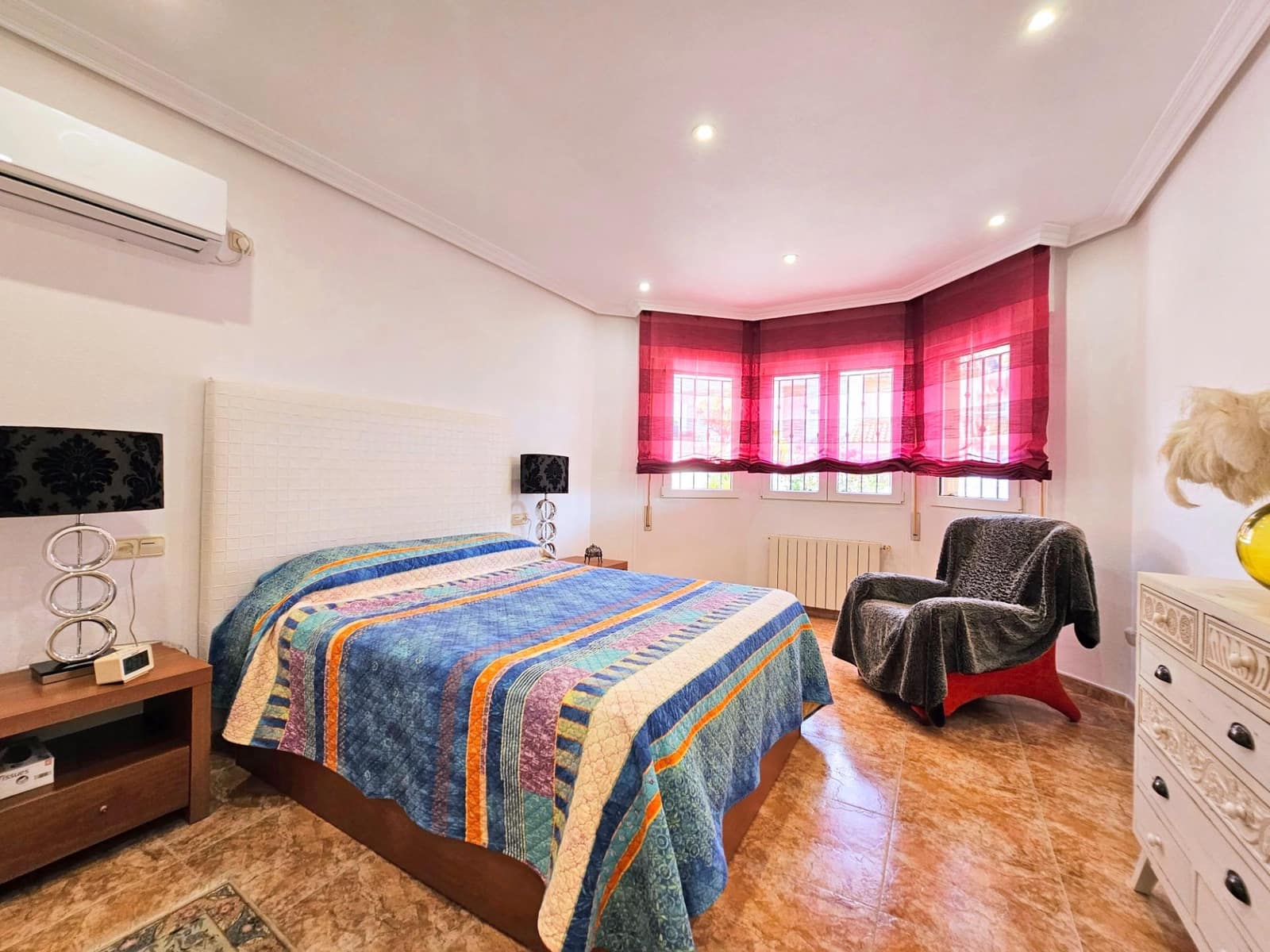 4 bedroom Villa for sale in San Pedro del Pinatar with garage - € 499,900 (Ref: 9243049)