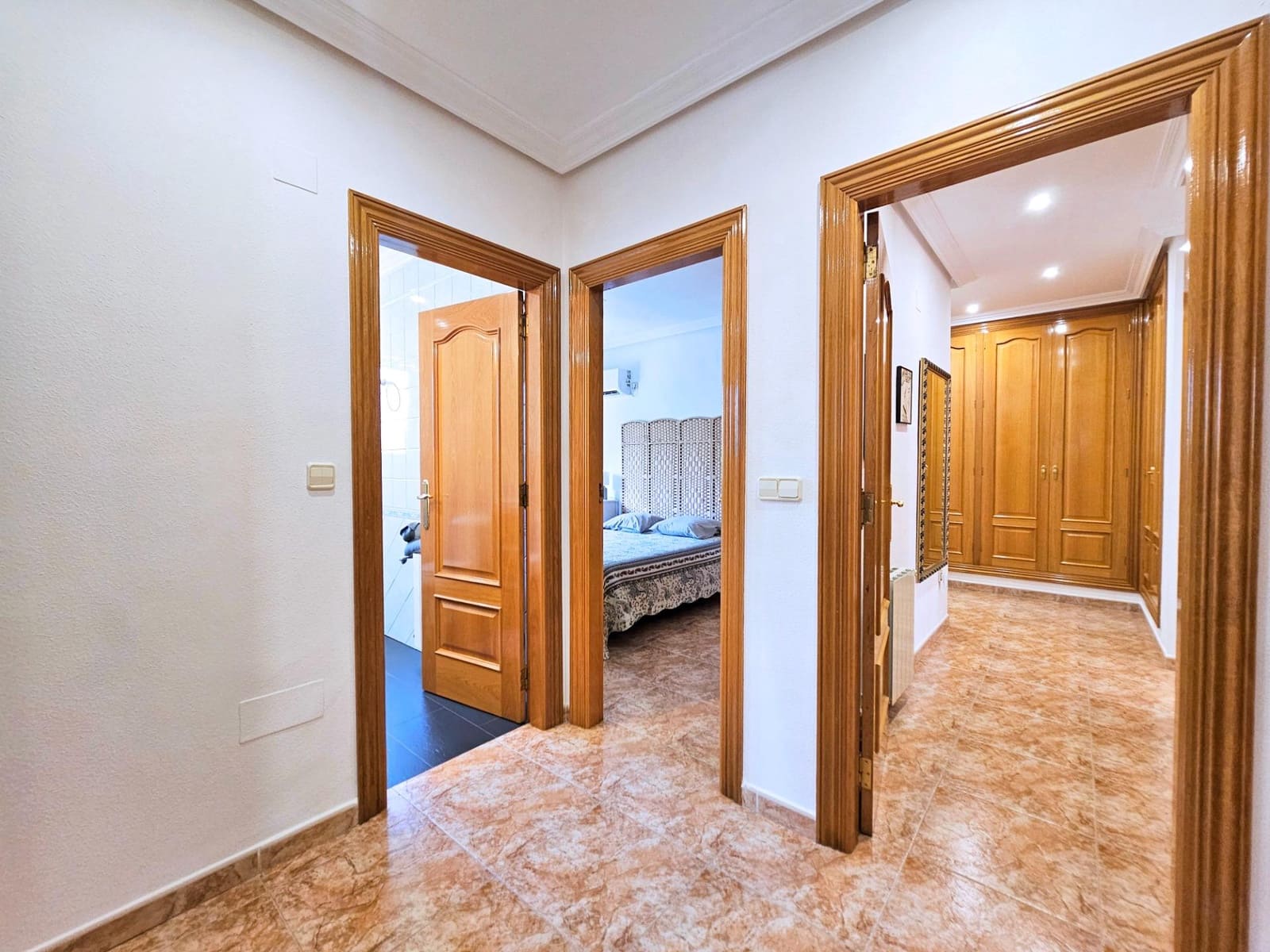 4 bedroom Villa for sale in San Pedro del Pinatar with garage - € 499,900 (Ref: 9243049)