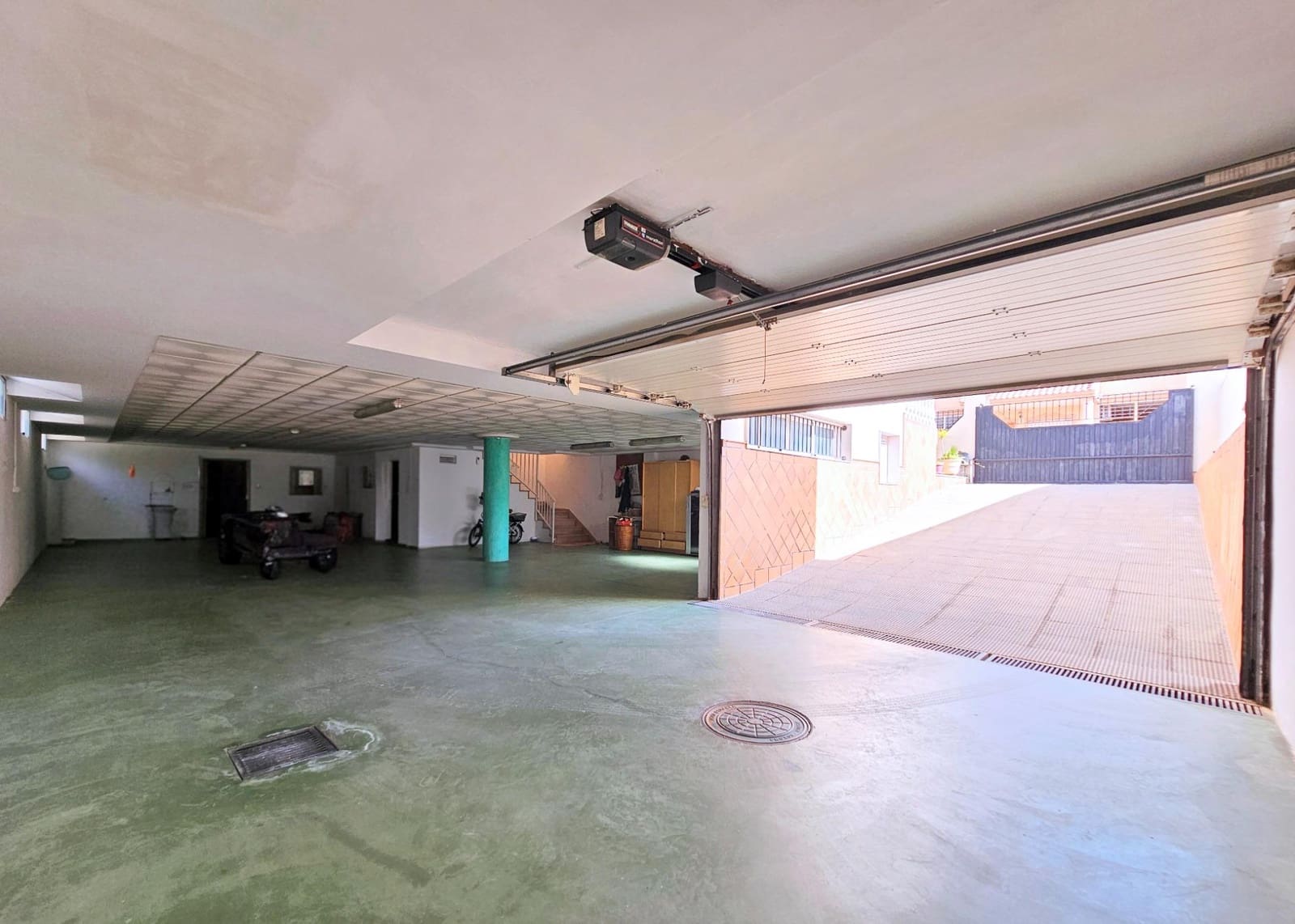4 bedroom Villa for sale in San Pedro del Pinatar with garage - € 499,900 (Ref: 9243049)