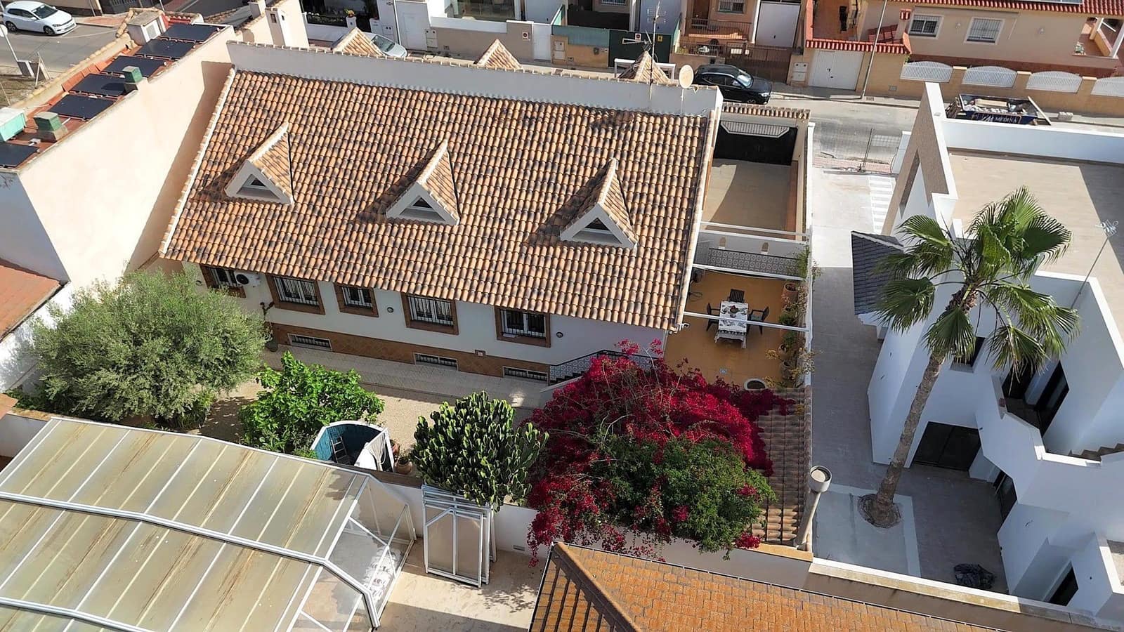 4 bedroom Villa for sale in San Pedro del Pinatar with garage - € 499,900 (Ref: 9243049)