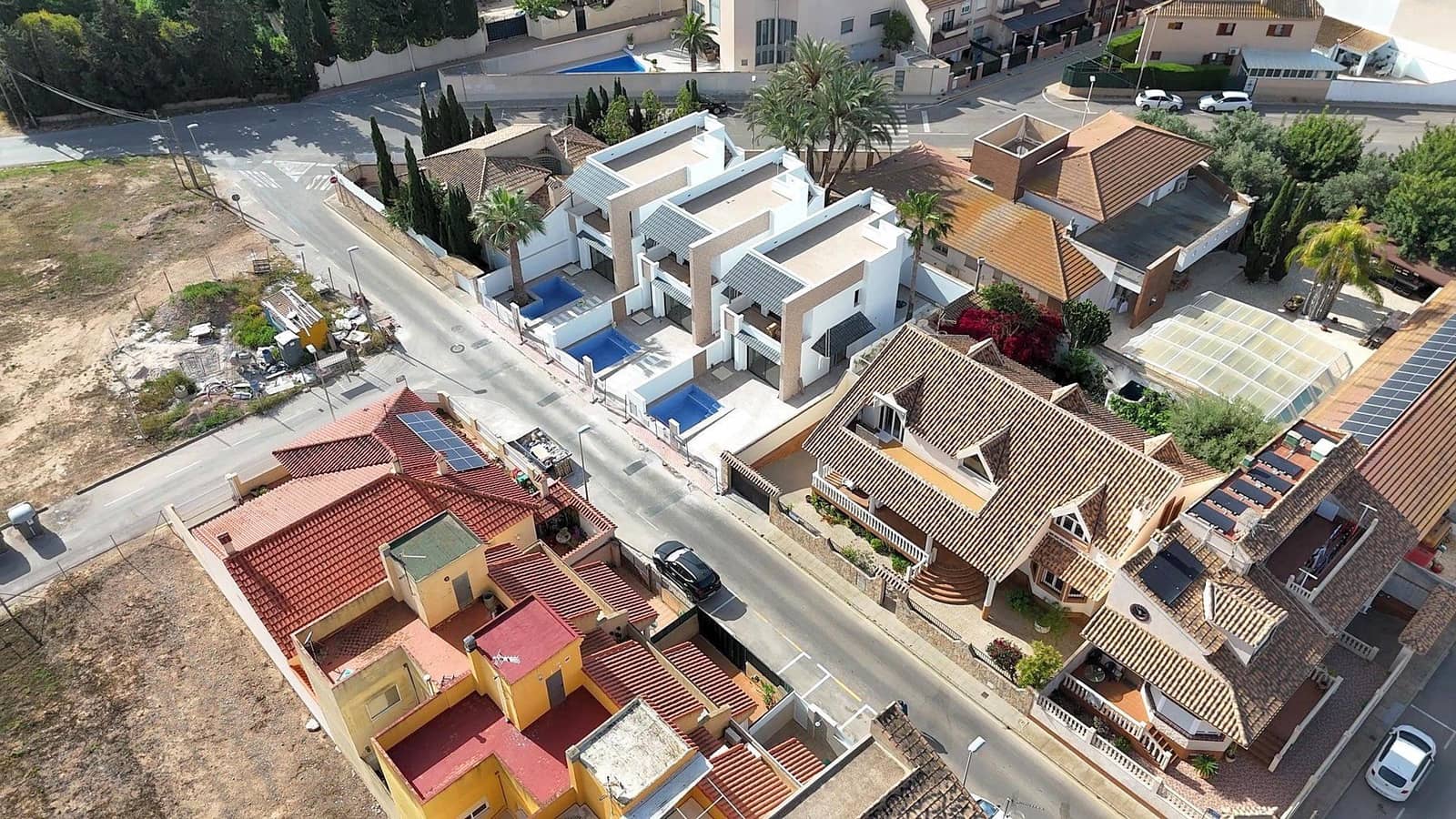 4 bedroom Villa for sale in San Pedro del Pinatar with garage - € 499,900 (Ref: 9243049)