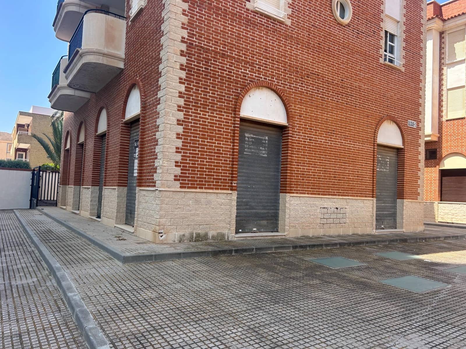 Commercial for sale in Santiago de la Ribera - € 99,000 (Ref: 9784920)