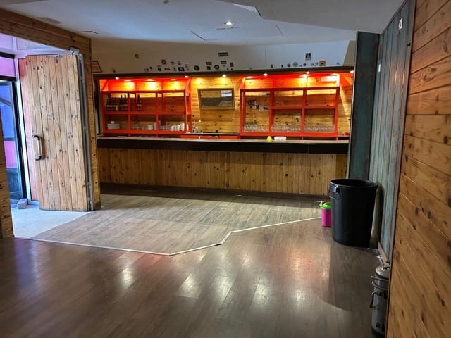 Commerciale da affittare in Los Alcázares - 1.000 € (Rif: 9817983)