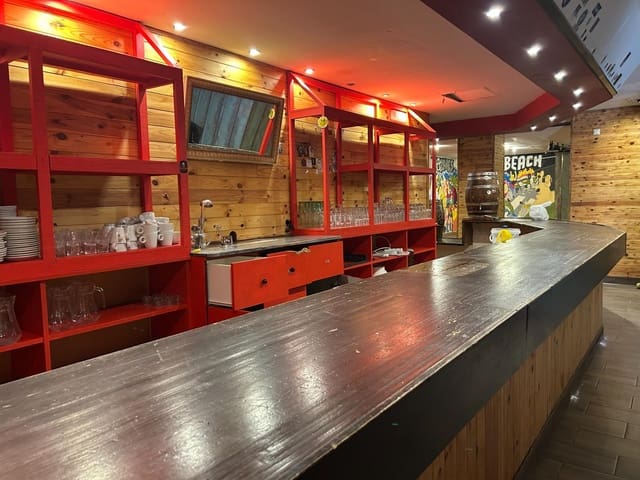 Commerciale da affittare in Los Alcázares - 1.000 € (Rif: 9817983)