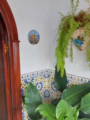 5 slaapkamer Halfvrijstaande villa te koop in Jimena de la Frontera met garage - € 190.000 (Ref: 7087264)