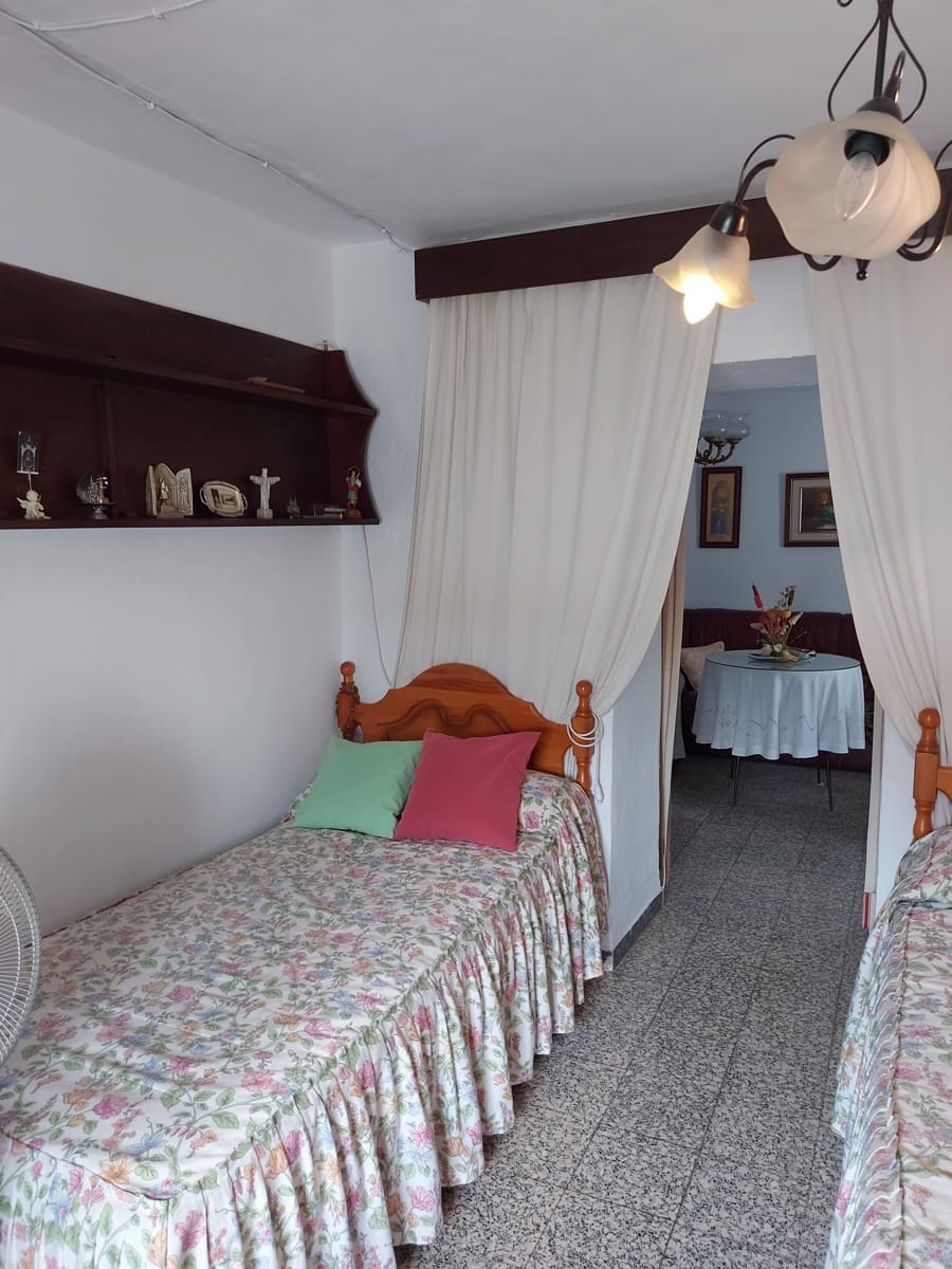 5 soveværelse Semi-Rækkehus til salg i Jimena de la Frontera med garage - € 190.000 (Ref: 7087264)