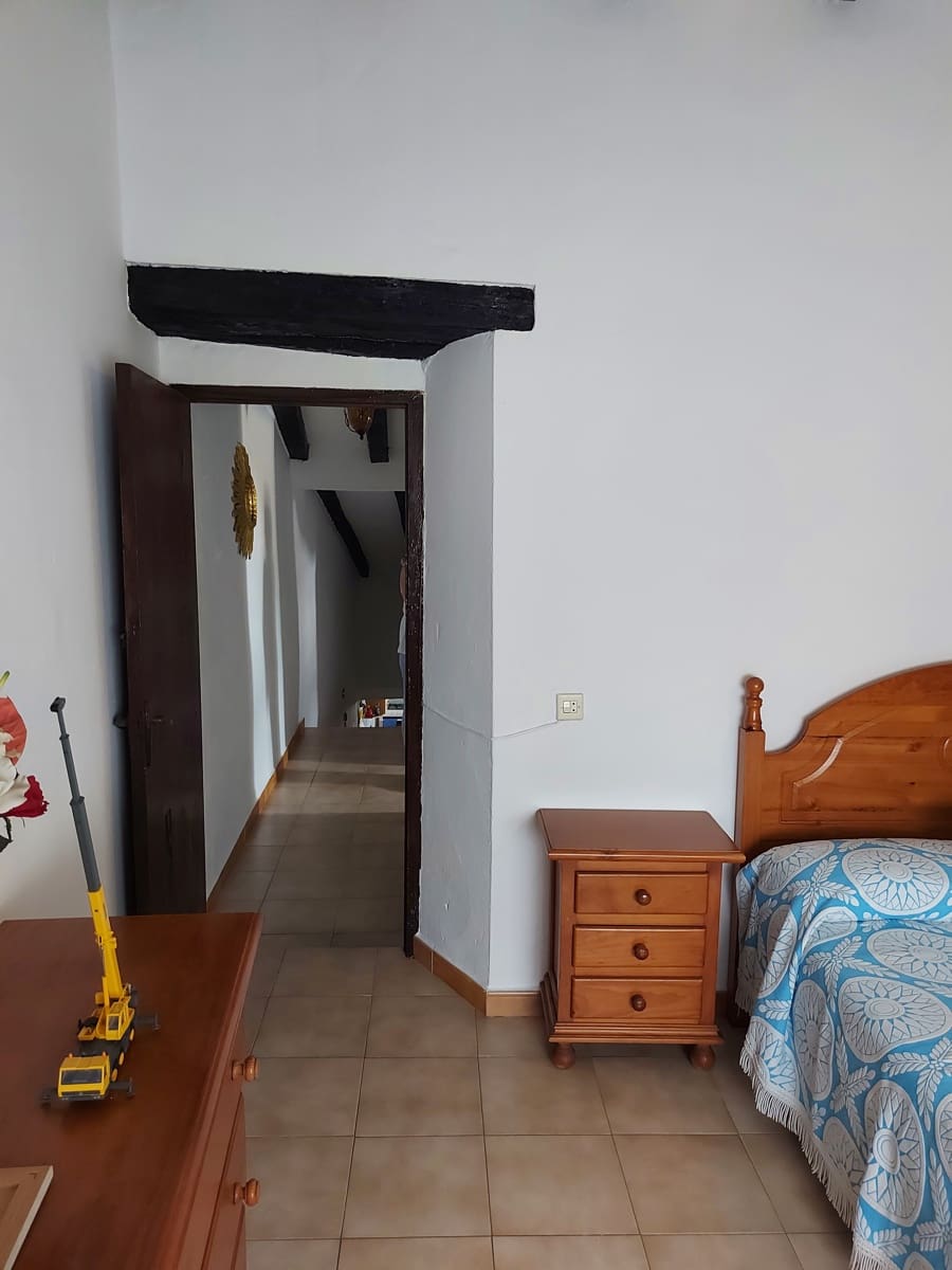 5 soveværelse Semi-Rækkehus til salg i Jimena de la Frontera med garage - € 190.000 (Ref: 7087264)